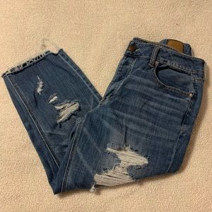 American Eagle Distressed Tom Girl Jeans Relaxed Cropped
